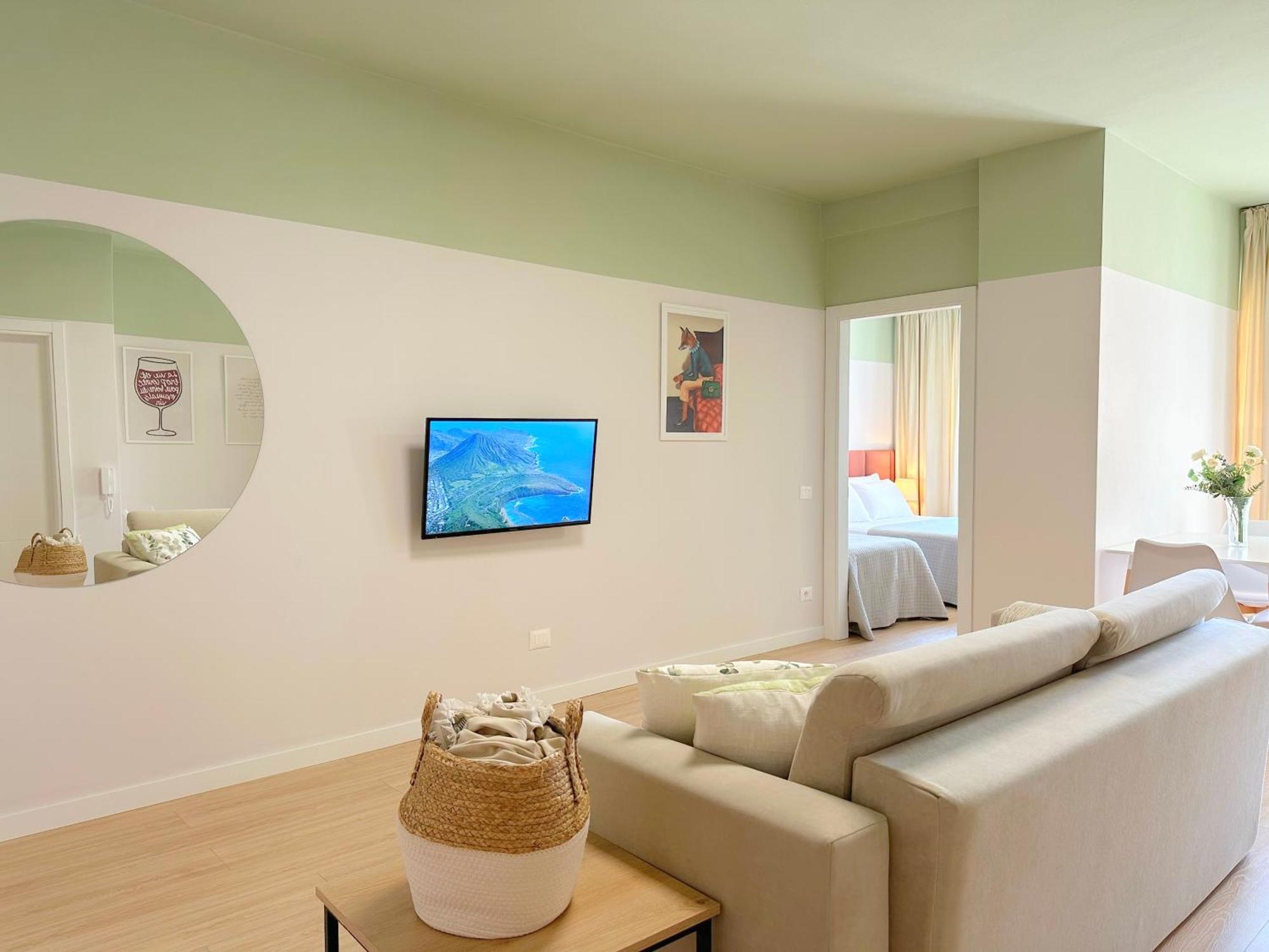 Apartament By The Sea - *